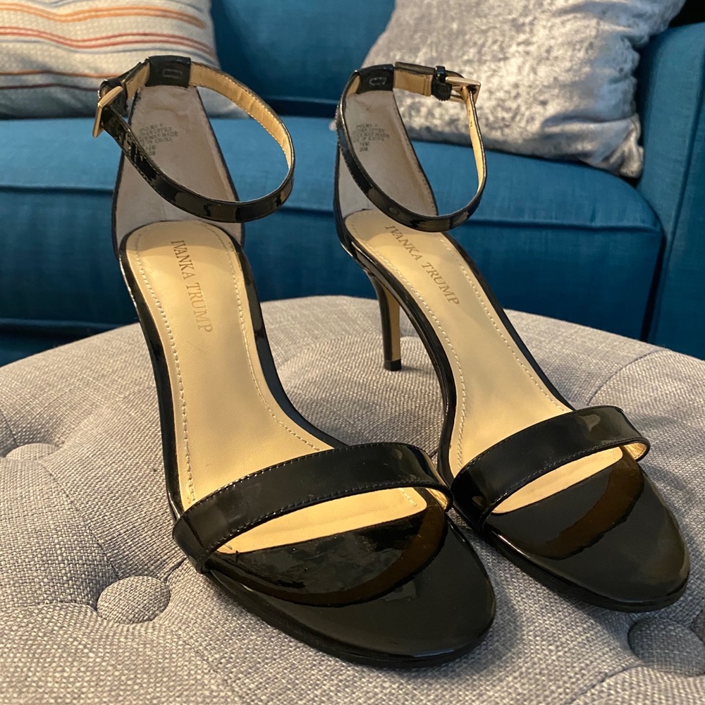 Black patent sandal
